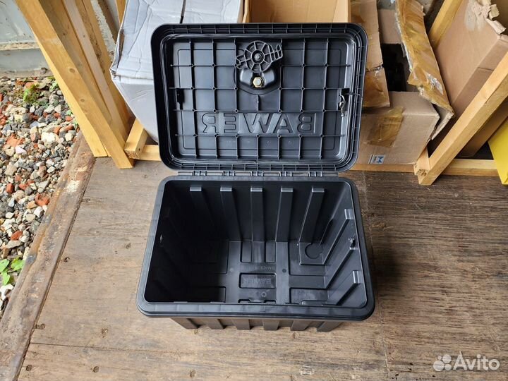 Инструментальный пластиковый ящик Bawer E015000