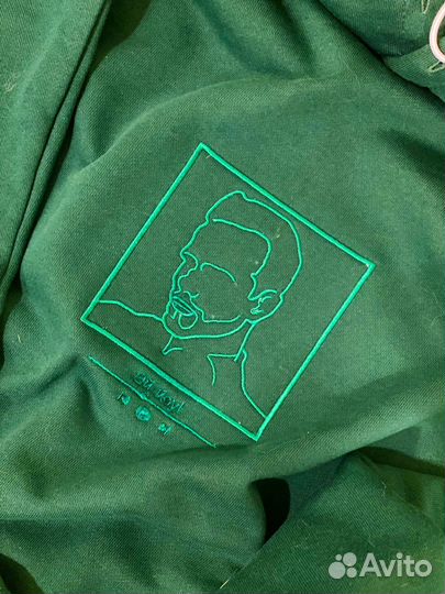 Машинная вышивка на одежде