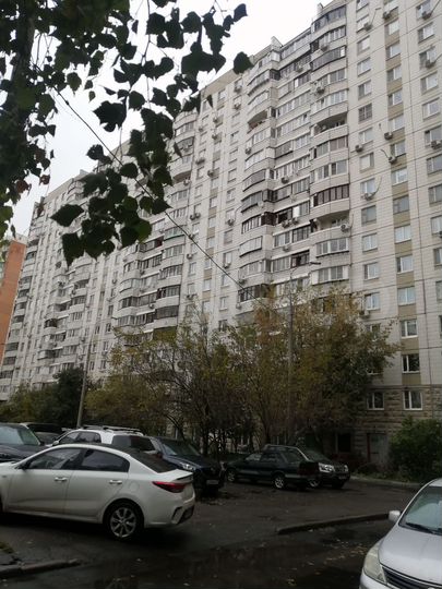 Комната 19 м² в 3-к., 15/17 эт.