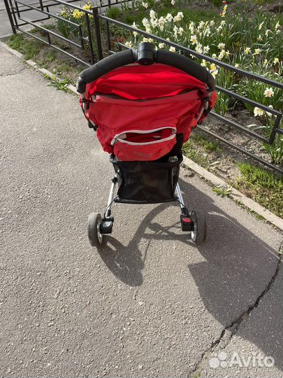 Прогулочная коляска