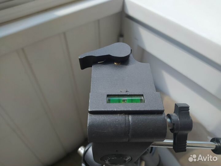 Штатив для фотоаппарата Continent H3