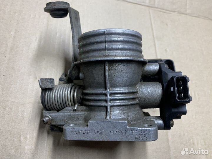 Заслонка дроссельная renault Scenic 1996-1999