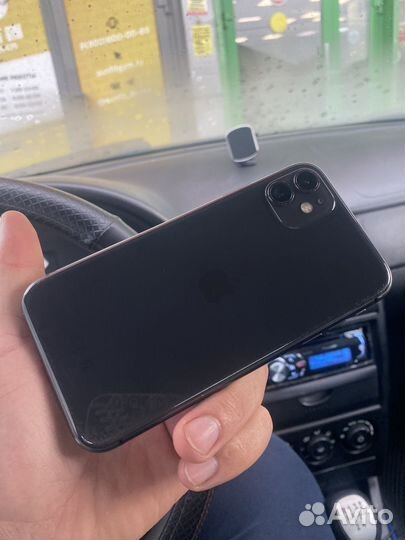 iPhone 11, 64 ГБ
