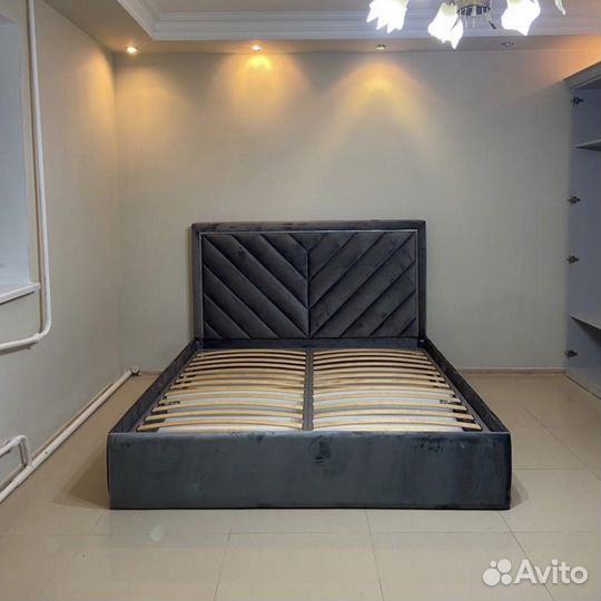 Кровать двухспальная 180 200 с ящиками