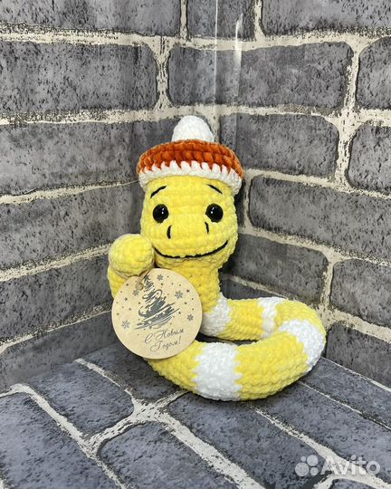 Змейка вязаная