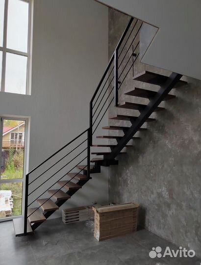 Лестница металлическая на 2 этаж