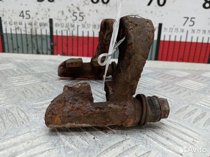 Скоба суппорта для Audi A3 8L