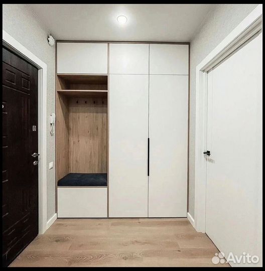 Шкаф в прихожую двухстворчатый распашной