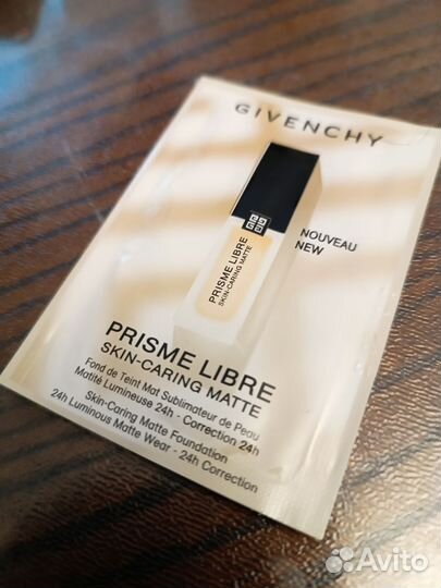 Givenchy prizme libre база тон 3 семплы 1 мл