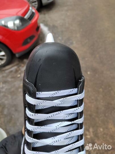 Коньки хоккейные