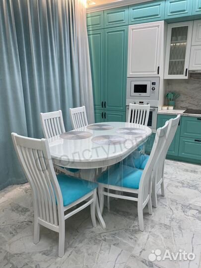 Столы и стулья