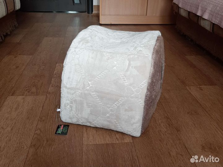 Домик лежанка для кошки и собаки