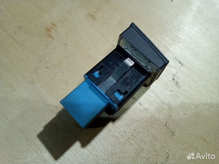 Кнопка SET давления в шинах VW Passat B6