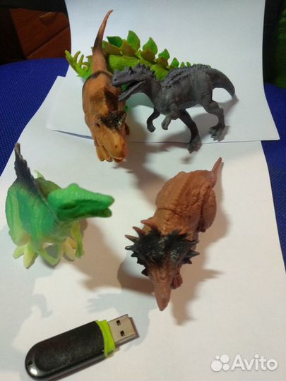 Динозавры (игрушки, фигурки)