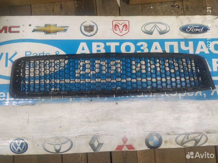 Решетка нижняя Volkswagen Touareg 7L 07-10