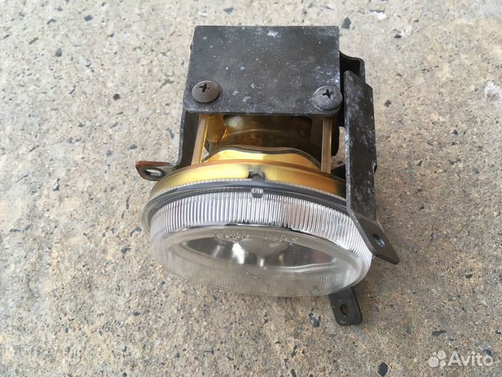 Фара противотуманная Mitsubishi Delica aoki 0858