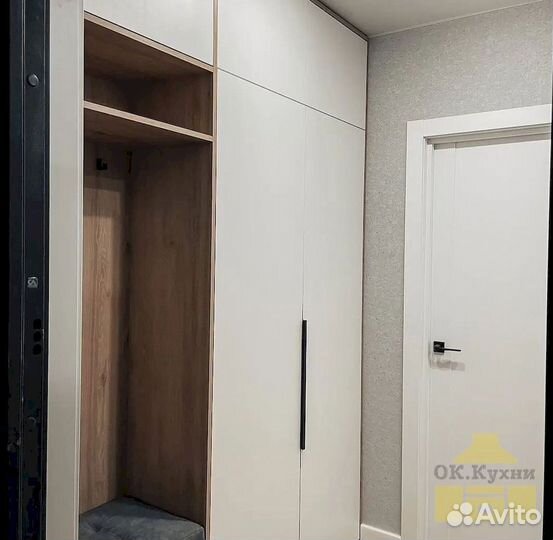 Шкаф двухстворчатый