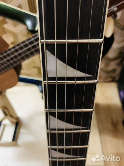 Электрогитара