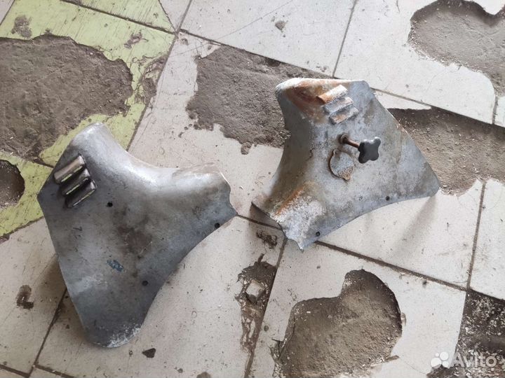 Крышки карбюраторов Иж-Юк Юпитер 1