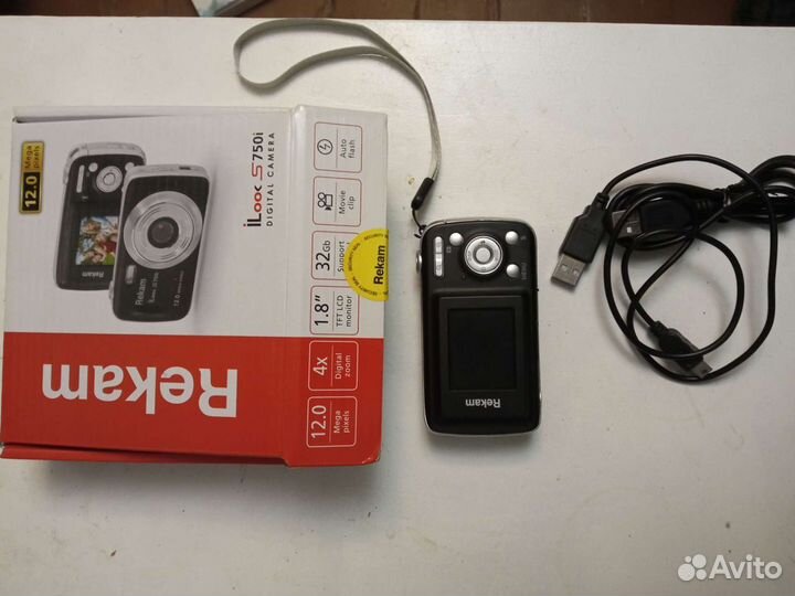 Компактный фотоаппарат-видеокамера Rekam