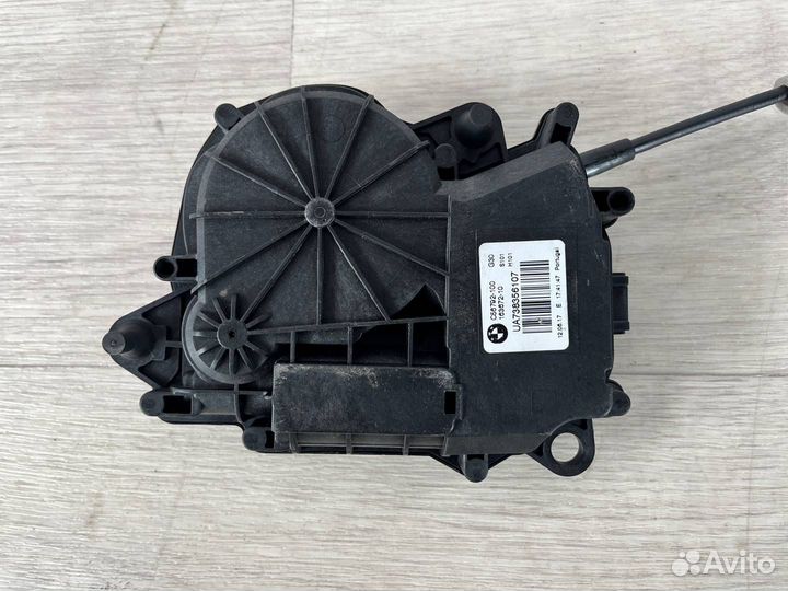 Доводчик замка крышки багажника BMW M5 F90 G30