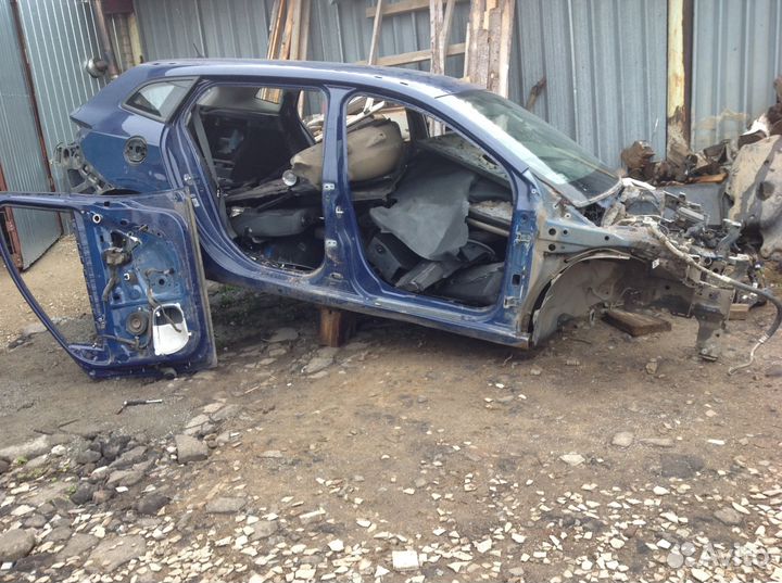 Лонжероны, четверть,крыша Рено Меган 3