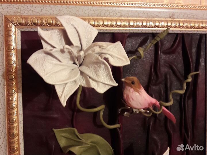 Картина из нат, кожи