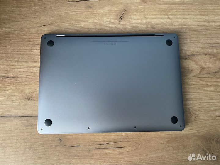 Apple MacBook Pro 13 2017 8gb/ 256 gb