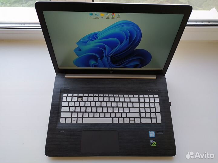 Ноутбук HP 17-r108ur i7-6700HQ/16 гб/ GTX 950 4 Гб