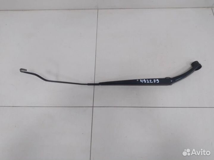 Поводок стеклоочистителя передний правый Kia Rio 3