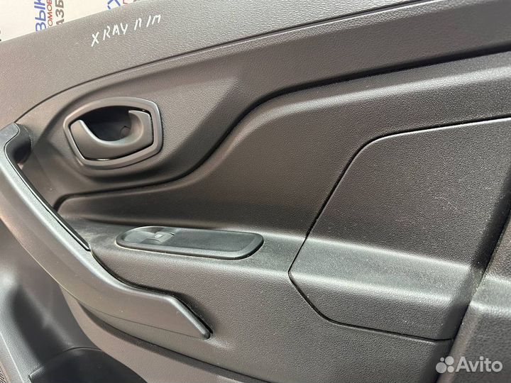 Обшивка двери Лада Х рей