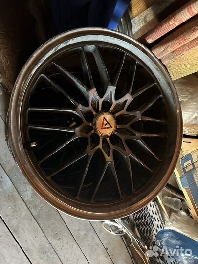 Литье R18 8.5 et38 5*108 (ip-1189)