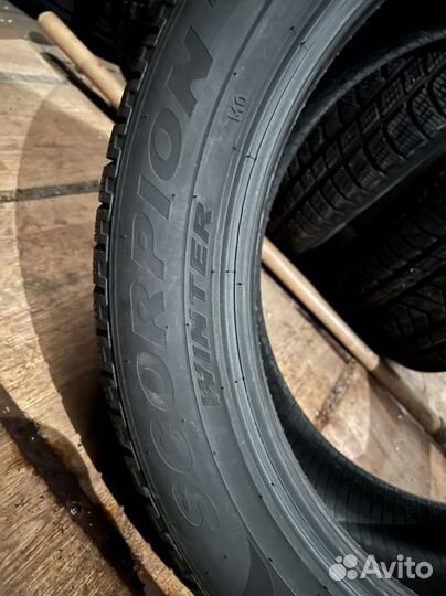 Pirelli Scorpion Winter 275/45 R21 113V