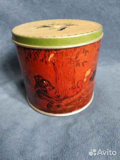 Банка СССР с зайцами