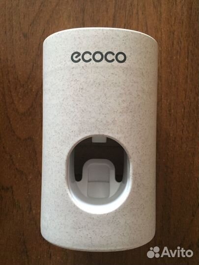 Настенный дозатор для зубной пасты