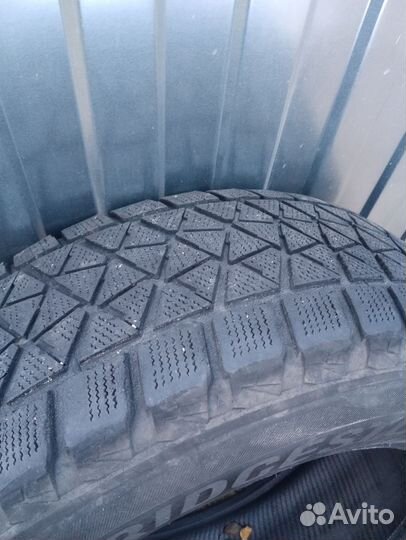 Bridgestone Blizzak DM-V2 265/60 R18 110R