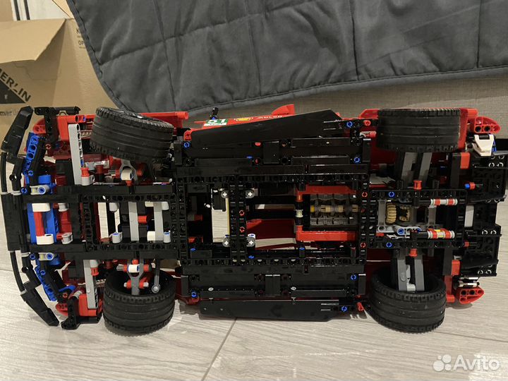 Оригинал Lego Technic 42125 Ferrari 488 GTE