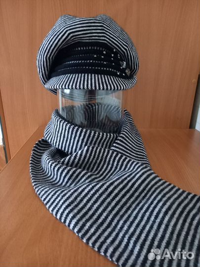 Берет новый женский