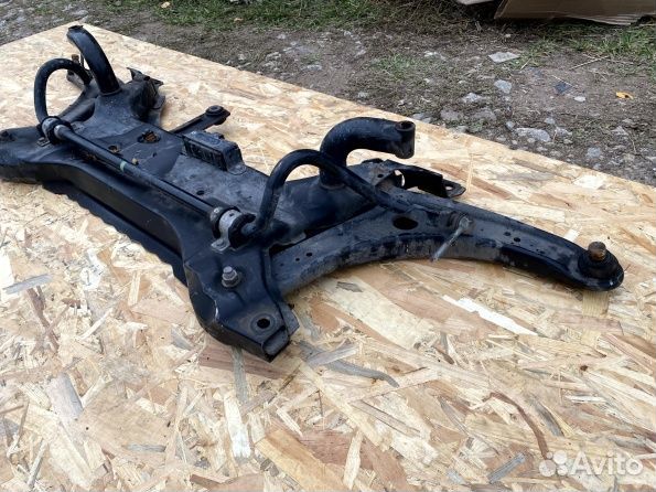 Митсубиси аутлендер 3 gf подрамник двигателя