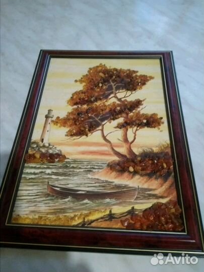 Картины из янтаря