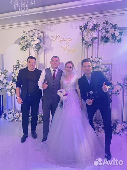 Ведущий на свадьбу