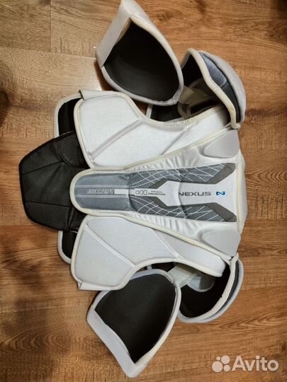 Нагрудник хоккейный bauer