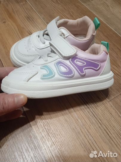 Кроссовки для девочки