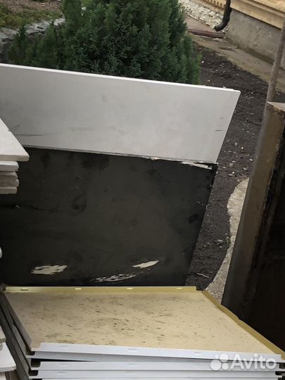 Дверь белая 2 шт