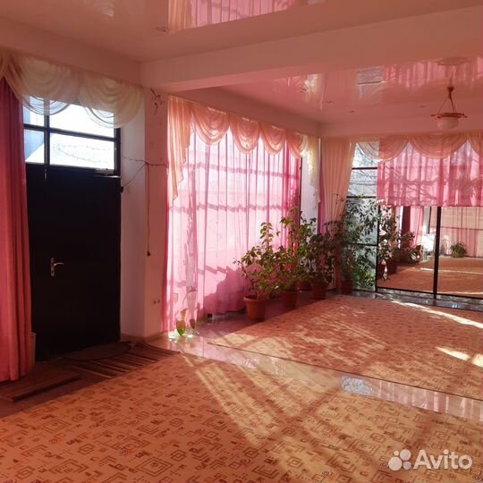 Зал для фитнеса, танцев