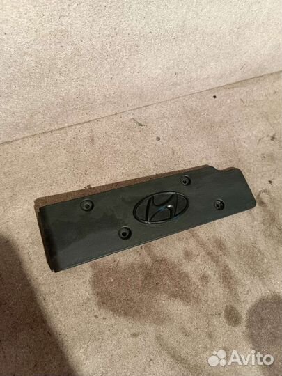 Накладка клапанной крышки Hyundai Solaris 1