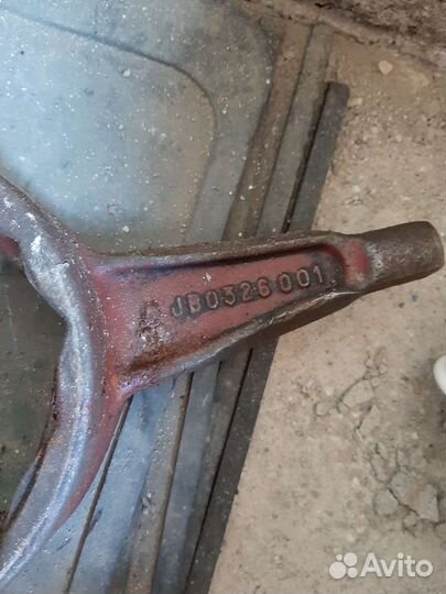 Ключ ступичный