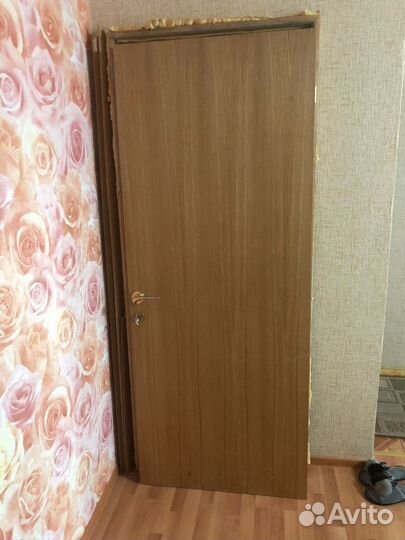 Дверь входная деревянная