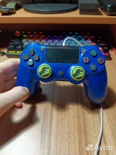 Геймпад DualShock 4 PS4