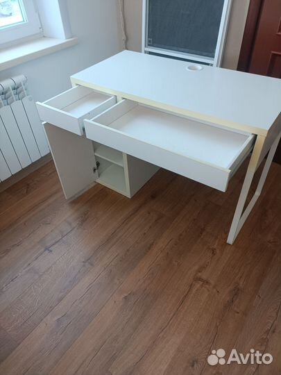 Письменный стол из IKEA